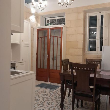 Charming Town House In Cospicua, Valperga Rooms Buitenkant foto