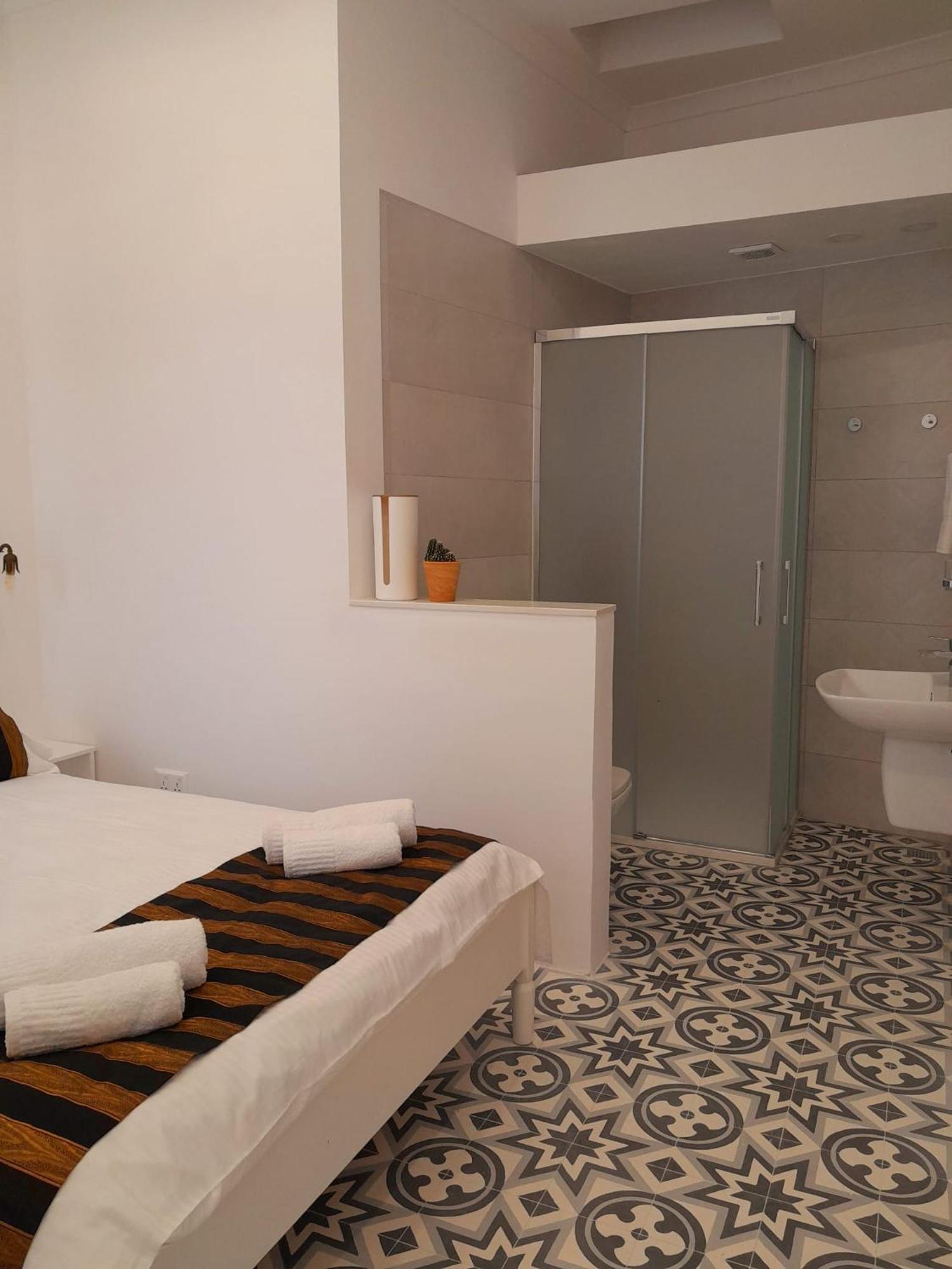 Charming Town House In Cospicua, Valperga Rooms Buitenkant foto
