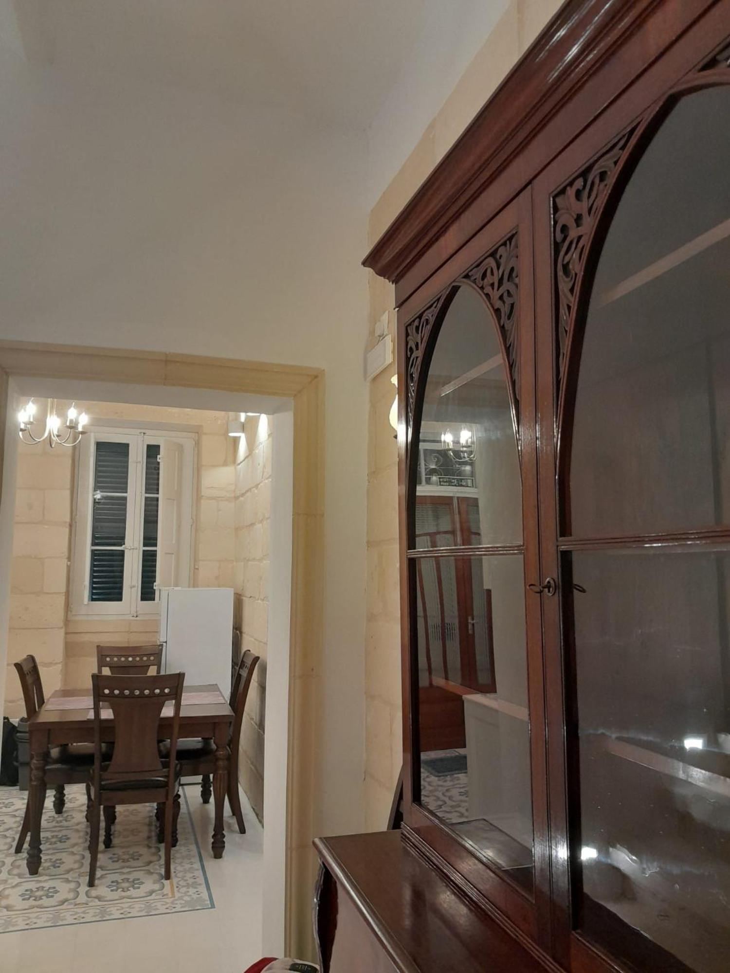 Charming Town House In Cospicua, Valperga Rooms Buitenkant foto